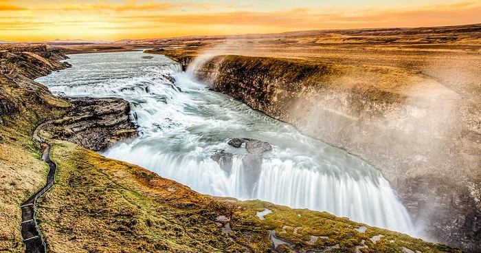 Reykjavik: Golden Circle Full-Day Tour with Kerid Crater